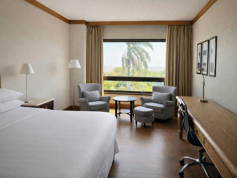 Sheraton Colonia Golf & Spa Resort image