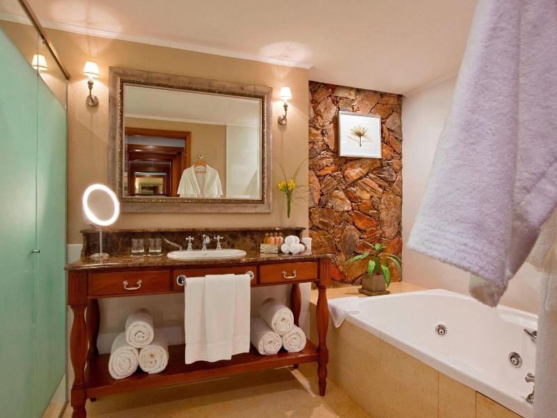 Sheraton Colonia Golf & Spa Resort image