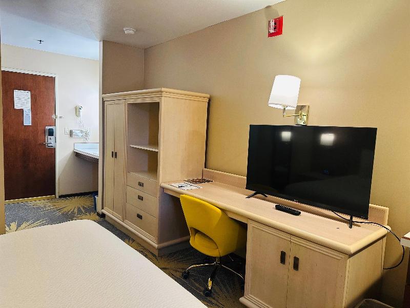 Days Inn by Wyndham Seatac Airport image