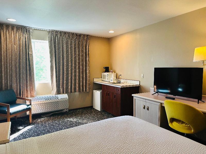 Days Inn by Wyndham Seatac Airport image