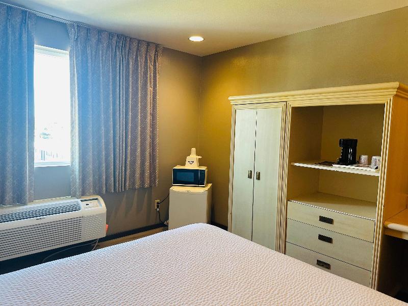 Days Inn by Wyndham Seatac Airport image
