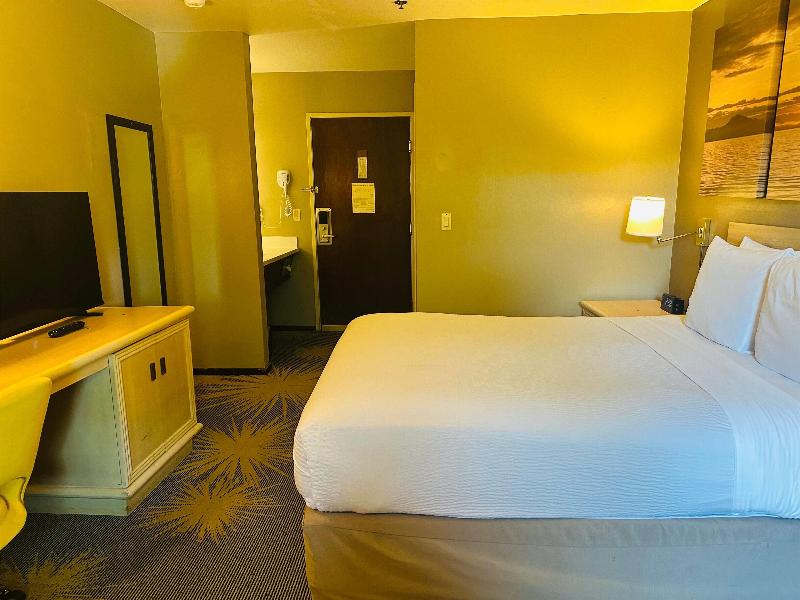 Days Inn by Wyndham Seatac Airport image