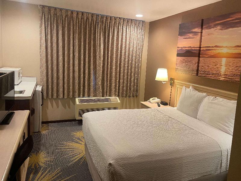 Days Inn by Wyndham Seatac Airport image