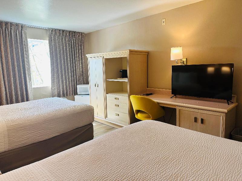 Days Inn by Wyndham Seatac Airport image