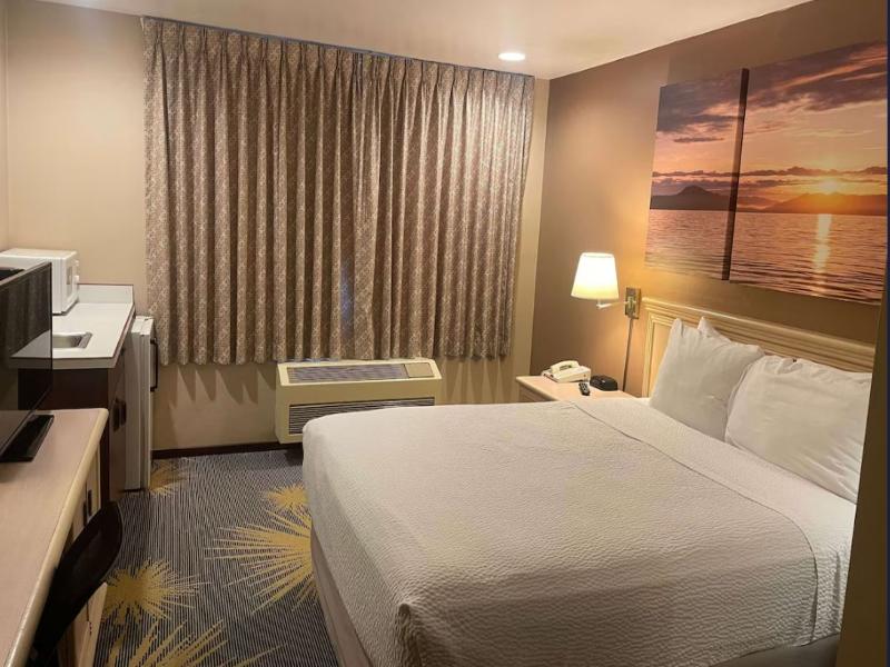 Days Inn by Wyndham Seatac Airport image