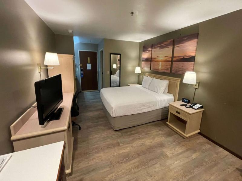 Days Inn by Wyndham Seatac Airport image