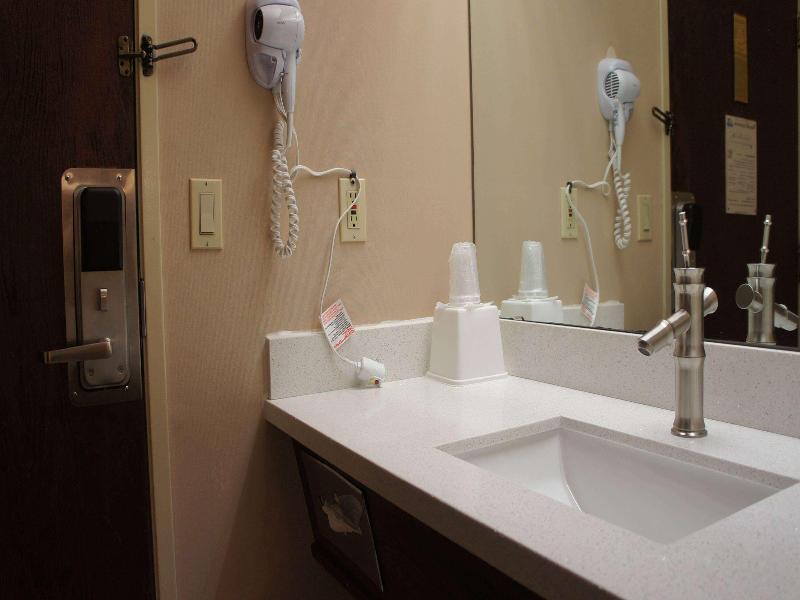 Days Inn by Wyndham Seatac Airport image
