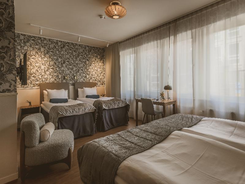 Corner Hotel image