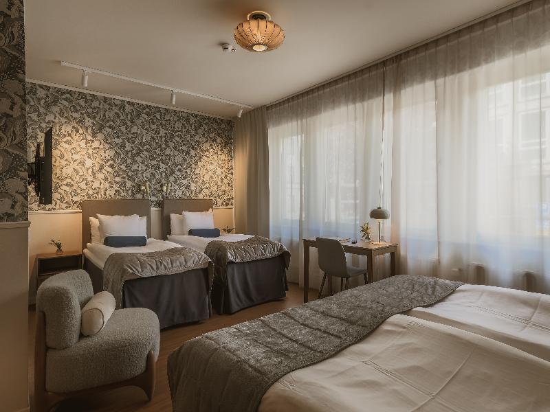 Corner Hotel image