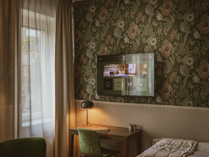 Corner Hotel image