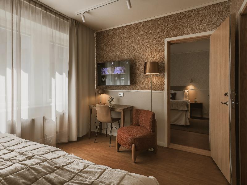 Corner Hotel image