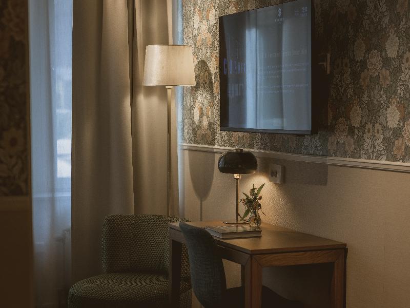 Corner Hotel image