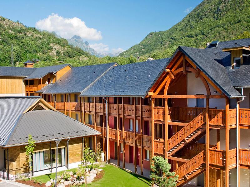 Lagrange Vacances Les Chalets D Ax image