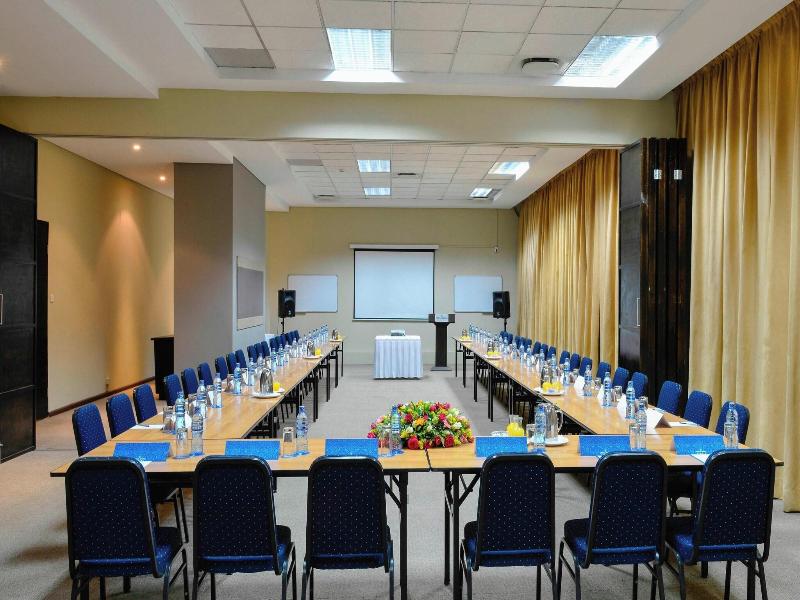 Protea Hotel Lusaka Cairo Road image