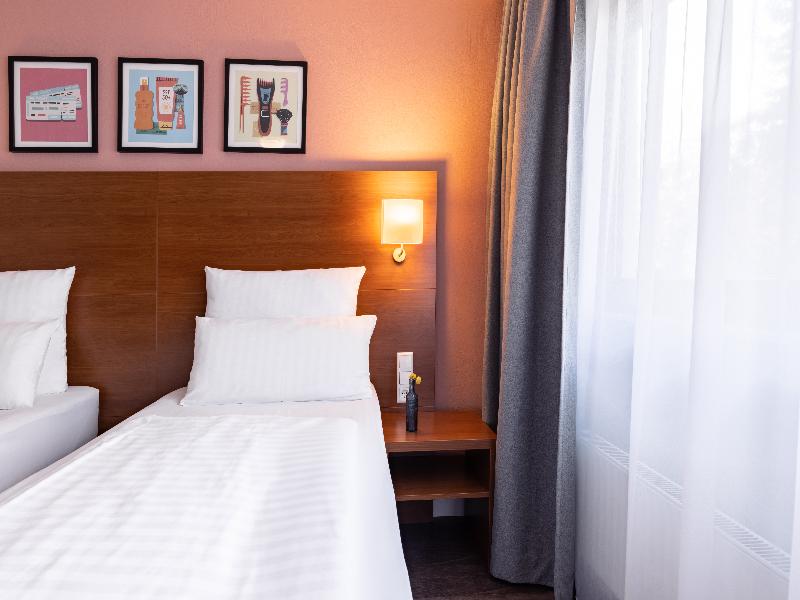 Garner Hotel Stuttgart City Centre by IHG image