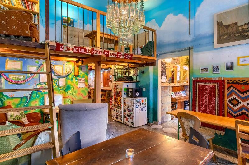 Hostel Lollis Homestay image