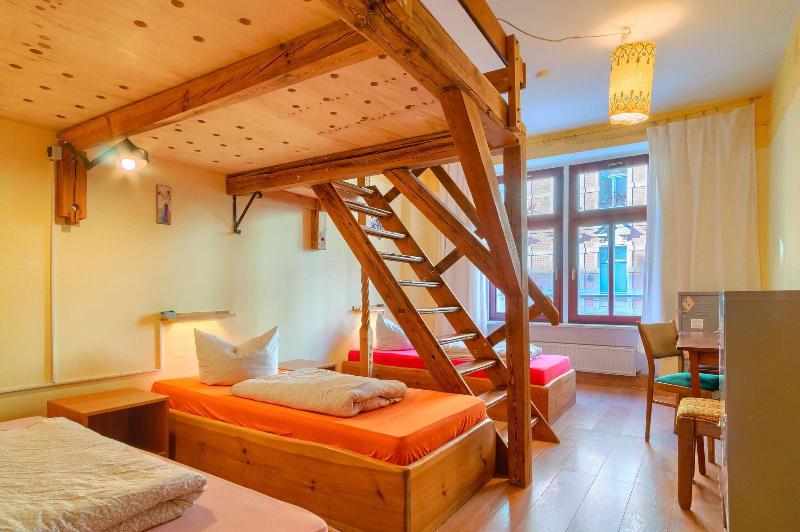 Hostel Lollis Homestay image