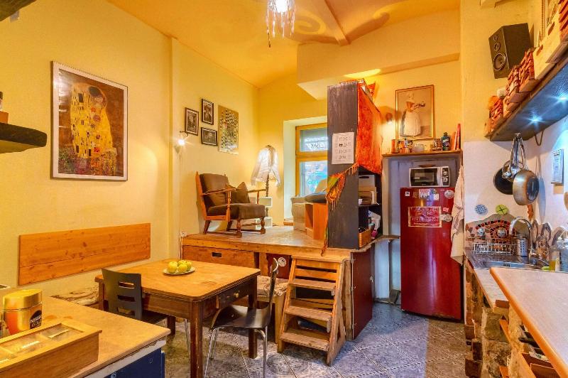 Hostel Lollis Homestay image