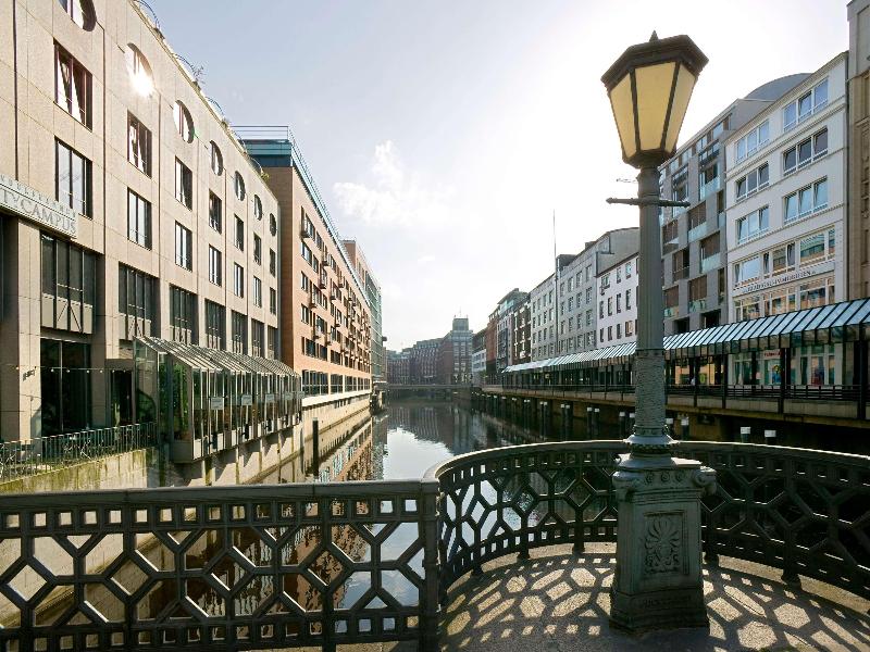 Mercure Hotel Hamburg Am Volkspark image