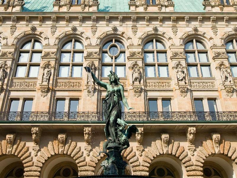 Mercure Hotel Hamburg Am Volkspark image