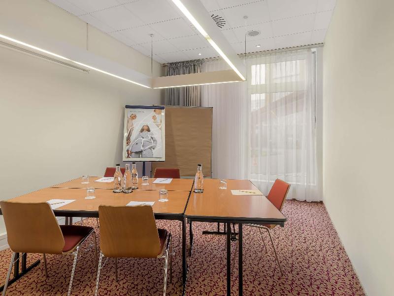 Mercure Hotel Hamburg Am Volkspark image