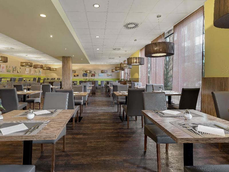 Mercure Hotel Hamburg Am Volkspark image