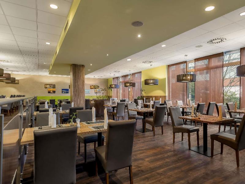 Mercure Hotel Hamburg Am Volkspark image