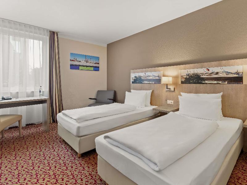 Mercure Hotel Hamburg Am Volkspark image