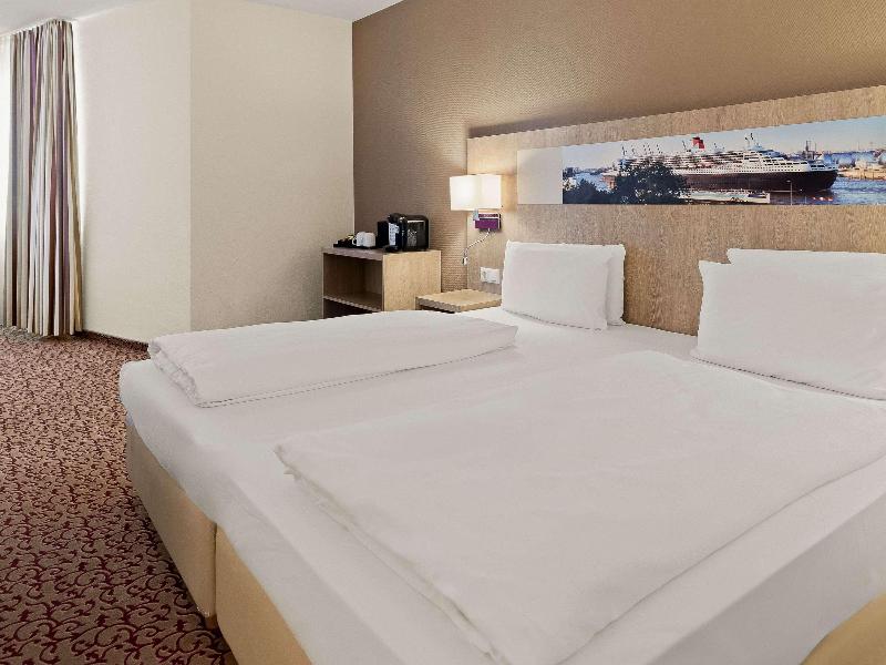 Mercure Hotel Hamburg Am Volkspark image