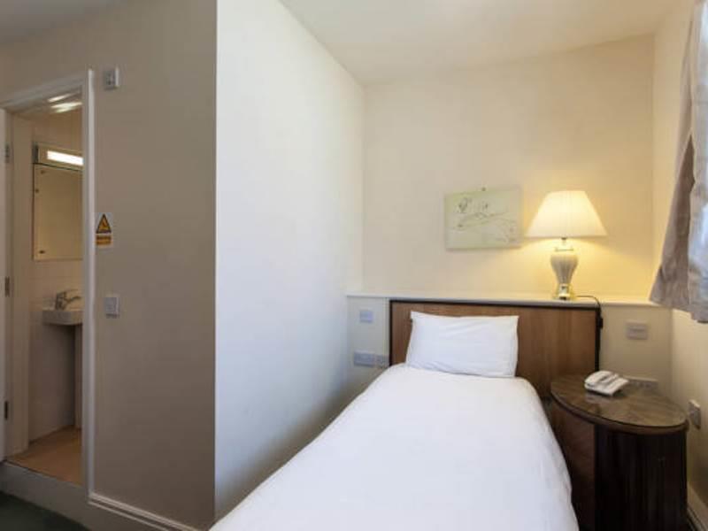 Scarisbrick Hotel image