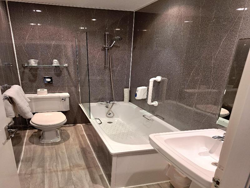 Scarisbrick Hotel image