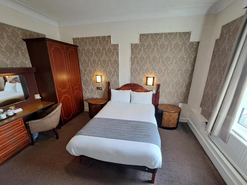 Scarisbrick Hotel image
