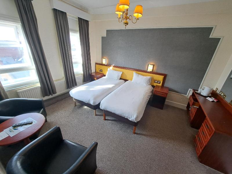 Scarisbrick Hotel image