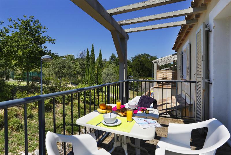 Residence Nemea Les Mazets Du Ventoux image