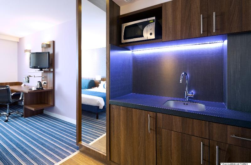 Holiday Inn Express Montpellier Odysseum image