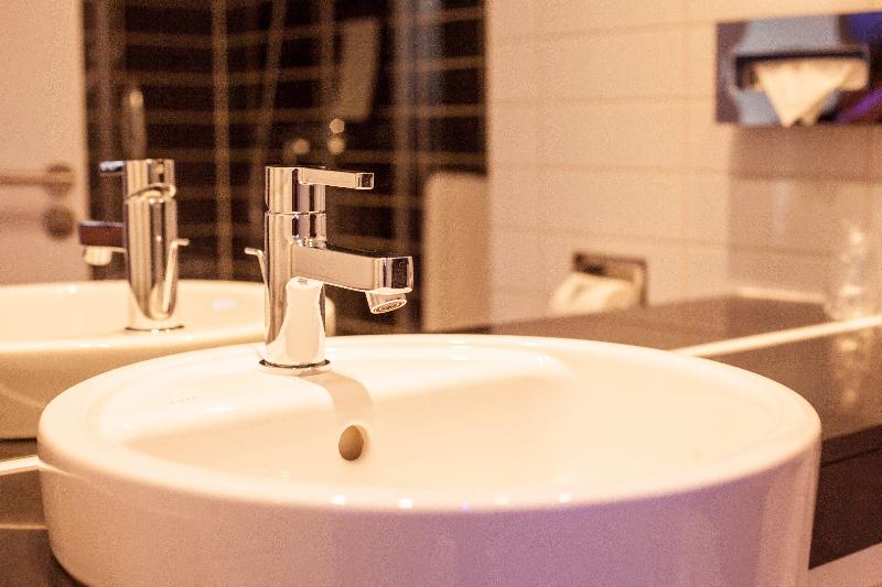 Holiday Inn Express Montpellier Odysseum image