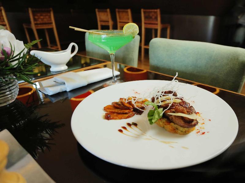 Carlton Hotel image