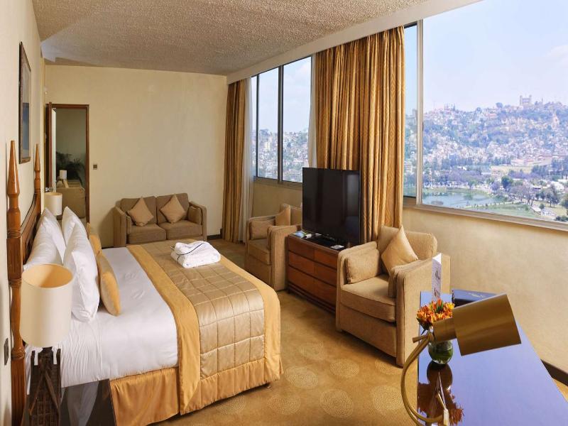 Carlton Hotel image