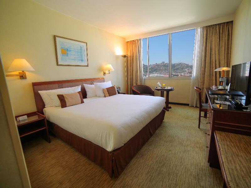 Carlton Hotel image