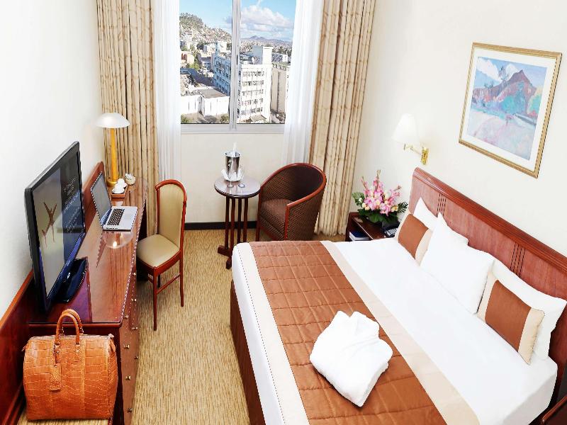 Carlton Hotel image