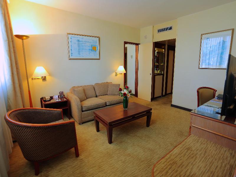 Carlton Hotel image