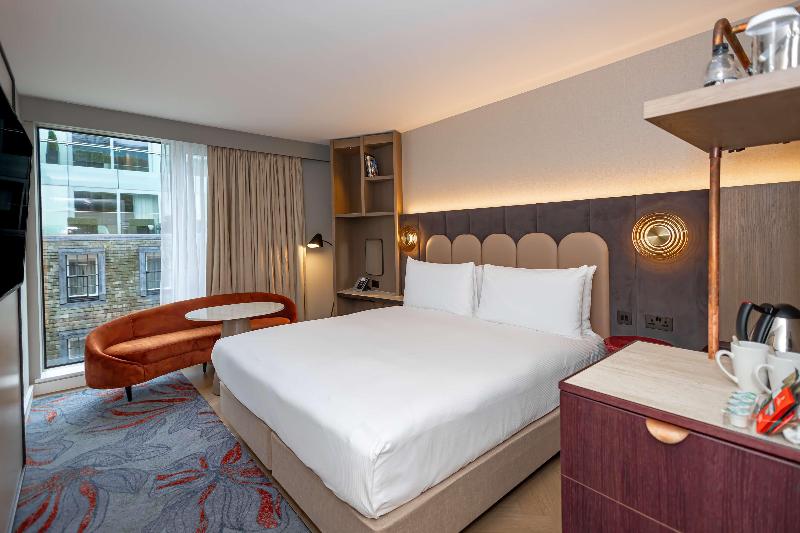 DoubleTree by Hilton London - Tower of London image