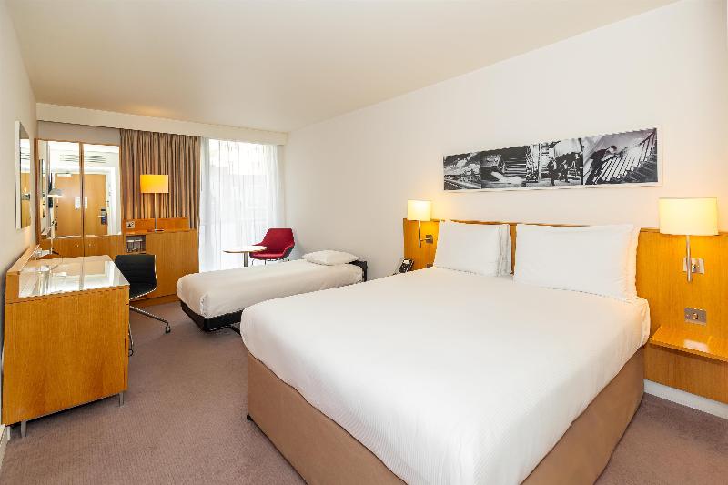 DoubleTree by Hilton London - Tower of London image
