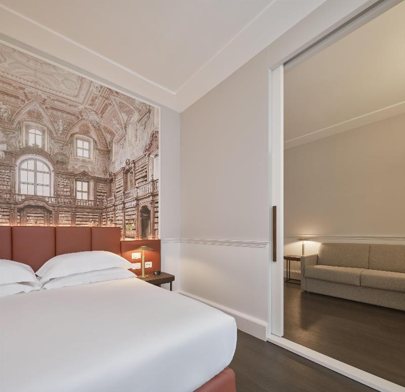 Palazzo Caracciolo Naples image