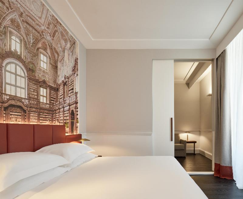 Palazzo Caracciolo Naples image