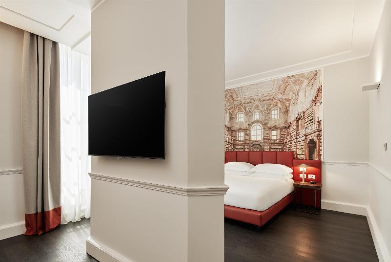 Palazzo Caracciolo Naples image