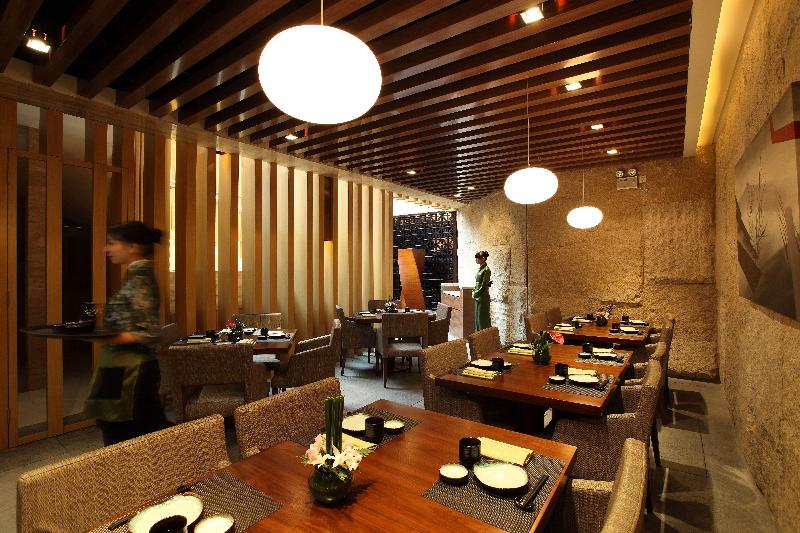 Crowne Plaza Wing On City Zhongshan image