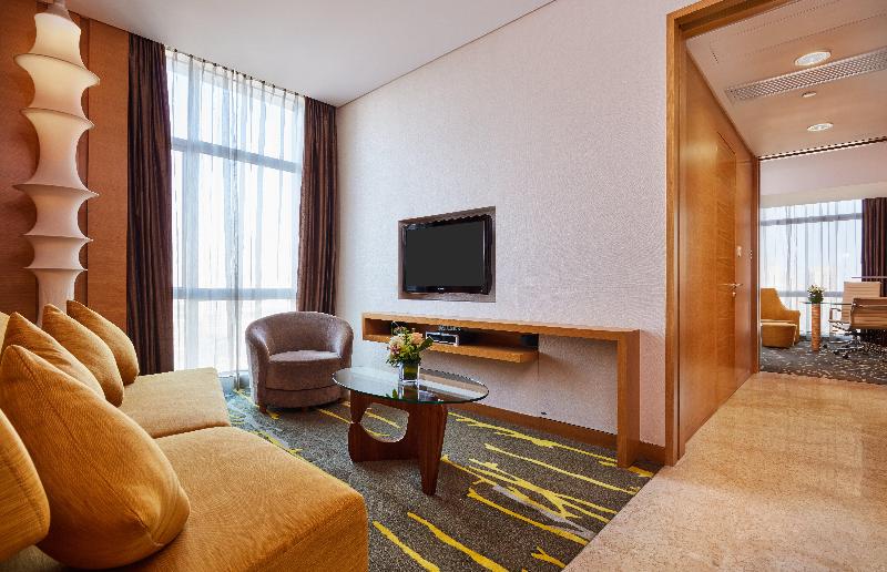 Crowne Plaza Wing On City Zhongshan image