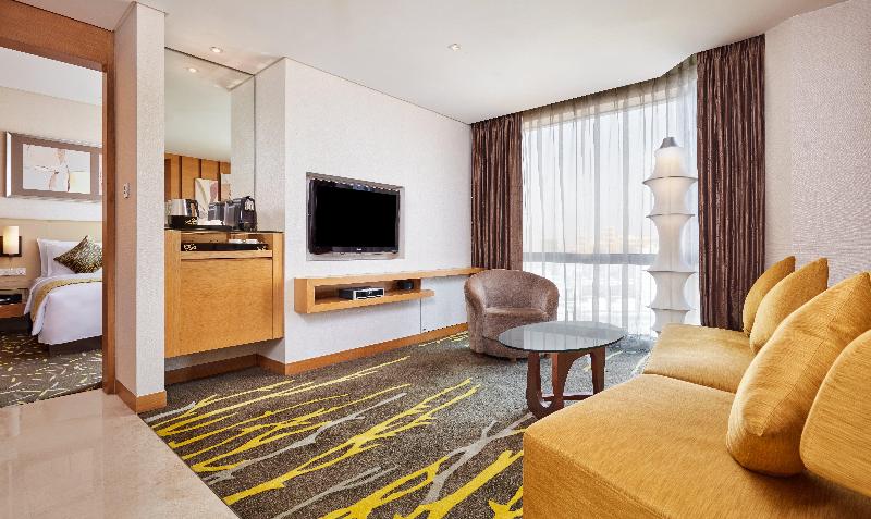 Crowne Plaza Wing On City Zhongshan image