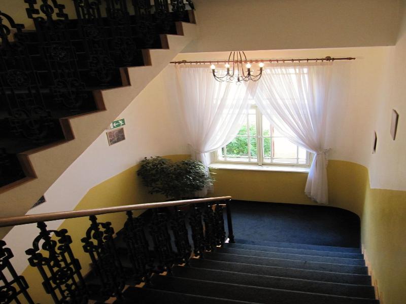 Machova image